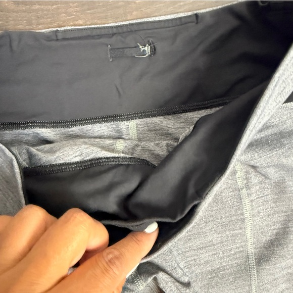 Lululemon Inspire Tight II Gray /Black zip Pockets Mesh Panels Womens - Picture 6 of 8